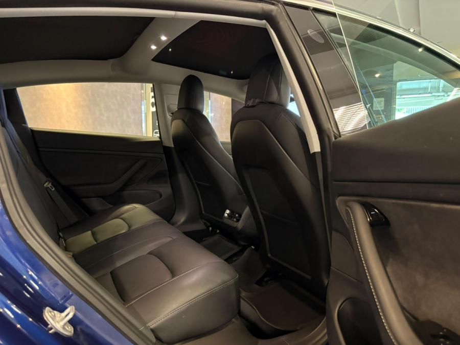 Model 3 Standard Range Plus - Image 4